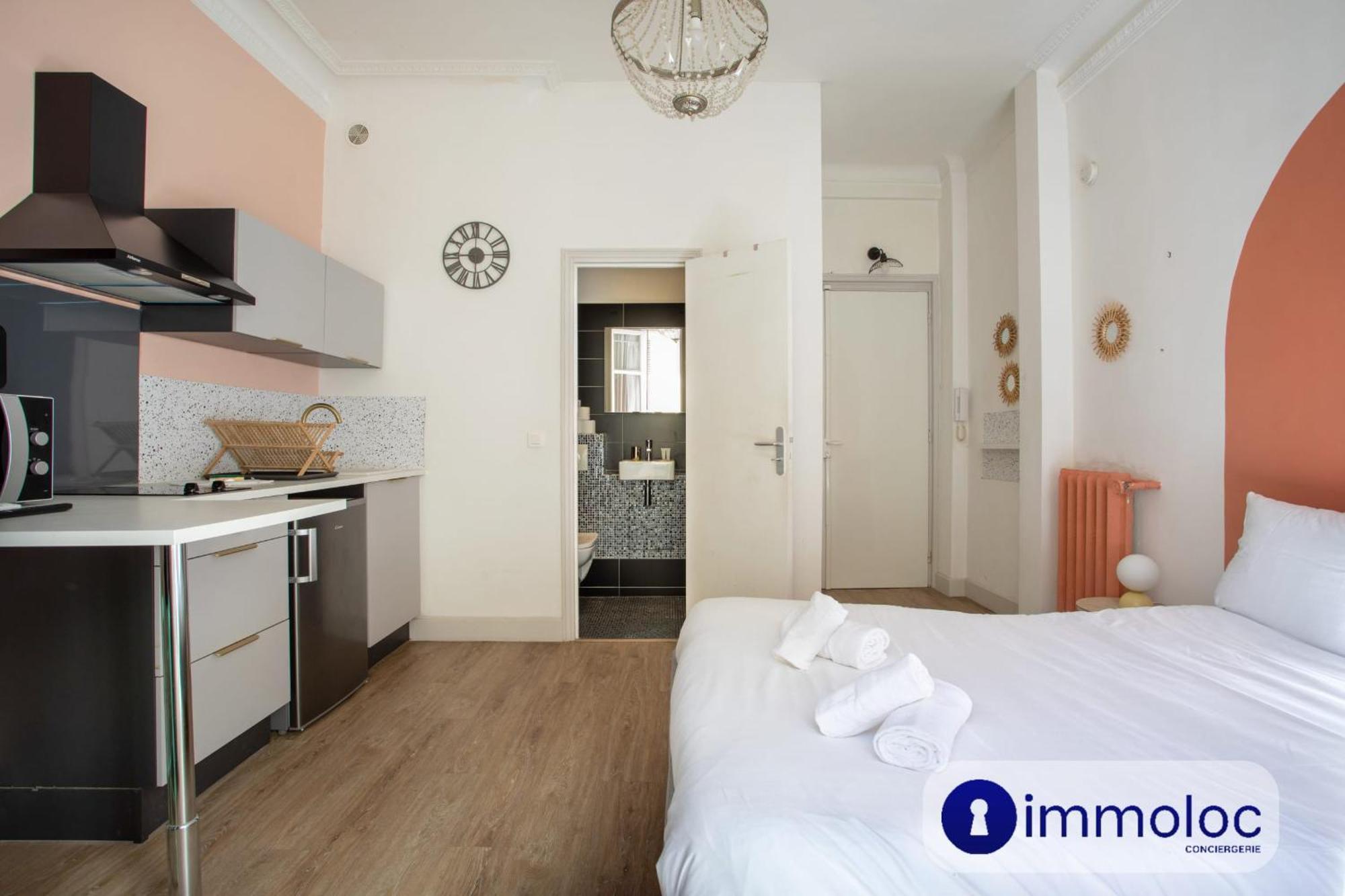 Charming Air-conditioned With Balcony Appartamento Nizza
